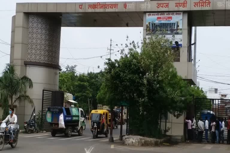 mandi workers