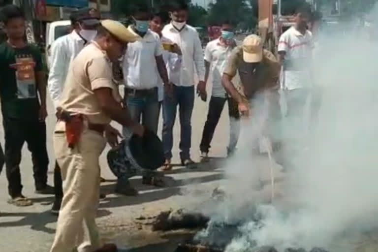 aasu restarts it's protest against big dam project