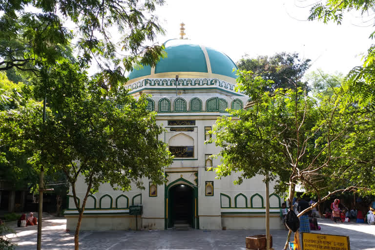 qamar ali sultan tomb in sherghati  gaya