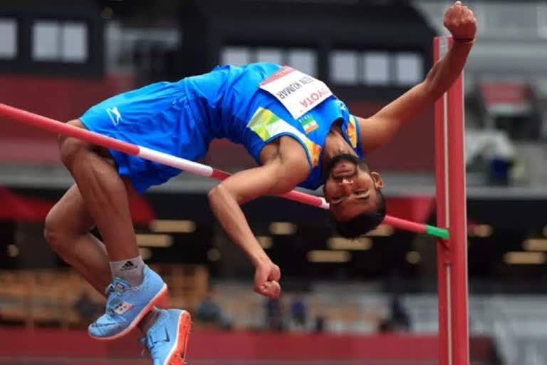 பிரவீன் குமார், Paralympics silver medallist Praveen Kumar, high jump silver medalist Praveen Kumar