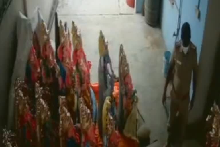 21-ganesh-idol-seizure-in-thambaram-hindu-munnani-cadres-house