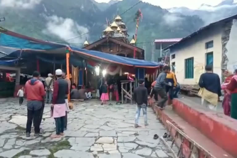 उत्तरकाशी में फूड प्वॉइजनिंग का कहर