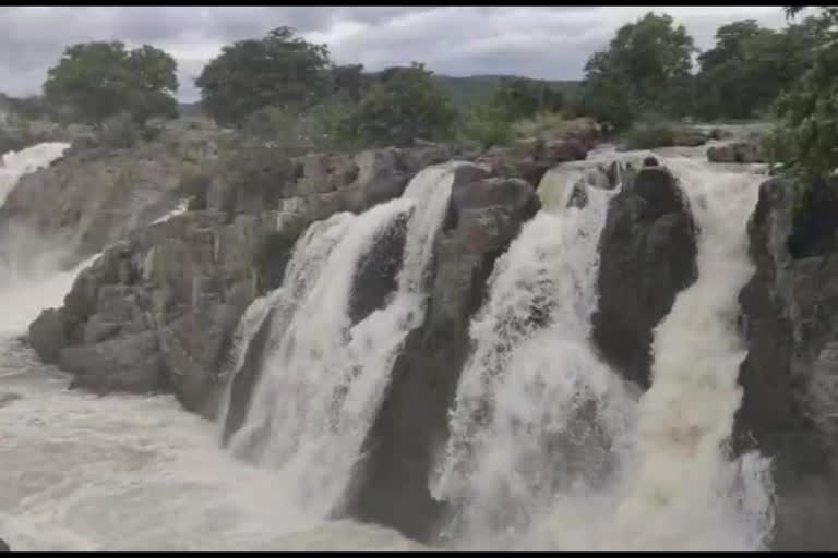 ஒகேனக்கல் நீர்வரத்து அதிகரிப்பு