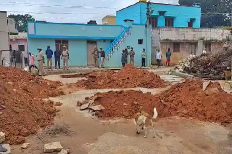 ambedkar-idol-construction-fight-in-mailandahalli-kolar