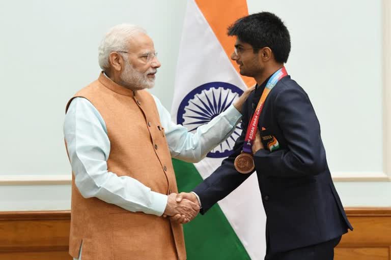 PM Modi and Vips congratulate silver medalist Paralympian Suhas Yathiraj