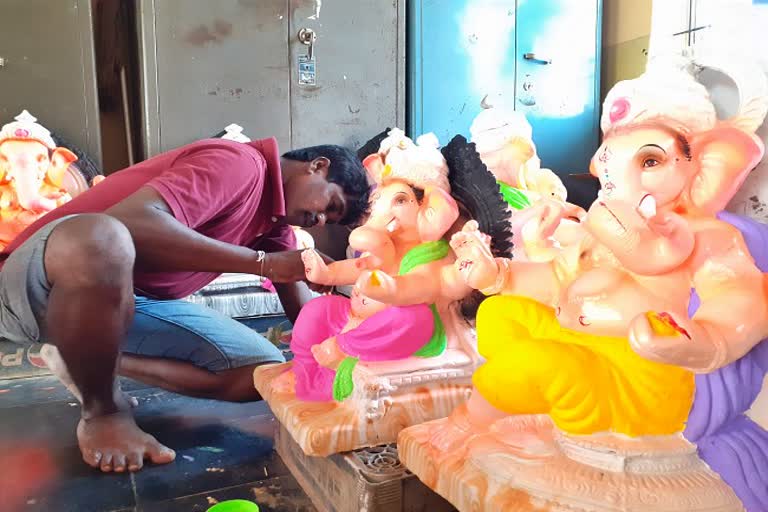 Ganesh chaturthi  in public
