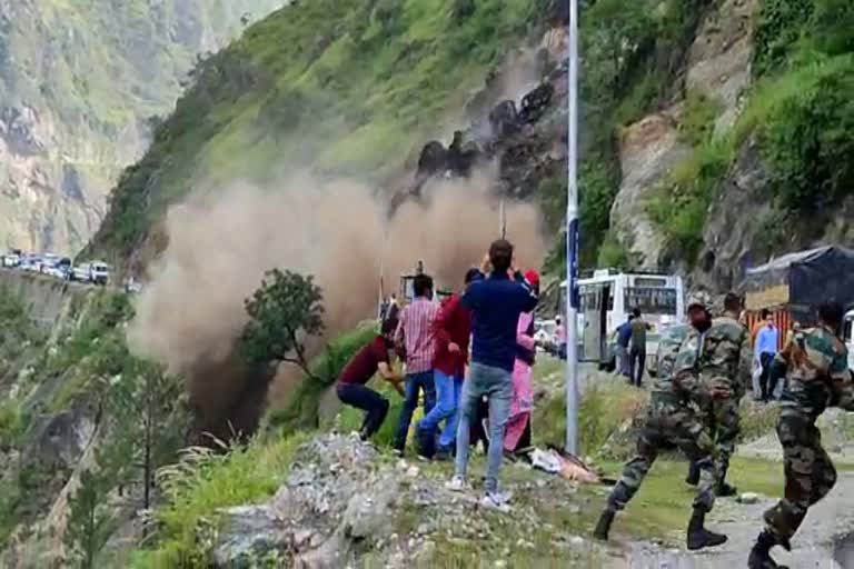 landslide-on-nh-5-in-shimla-rampur