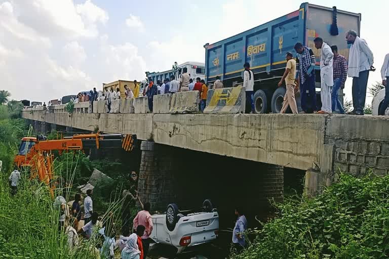 car falls from bridge in Behror