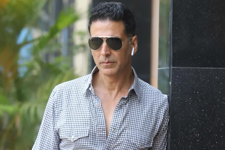 Akshay Kumar's Mother Critical In Mumbai Hospital; Actor Returns To India From The UK