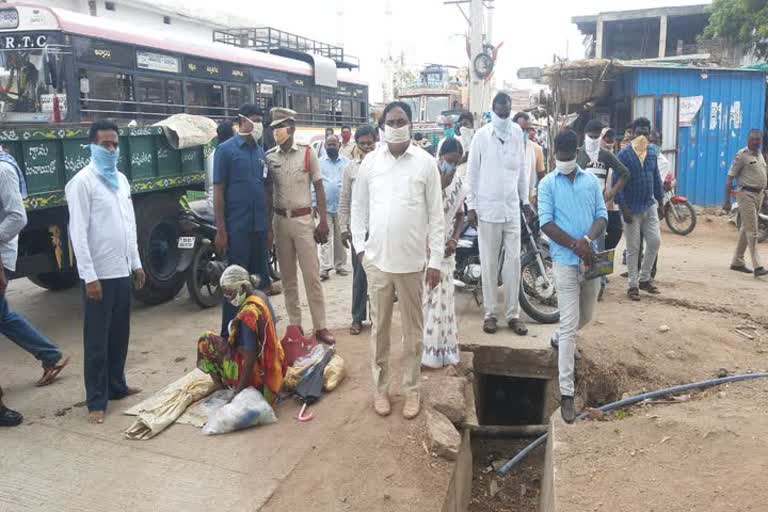 'ప్రజలకు నాణ్యమైన జీవన ప్రమాణాలు అందించాలి'