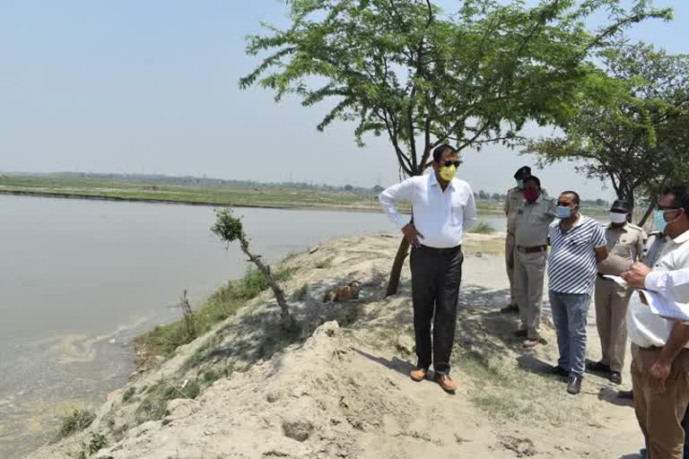 dc visits yamuna river