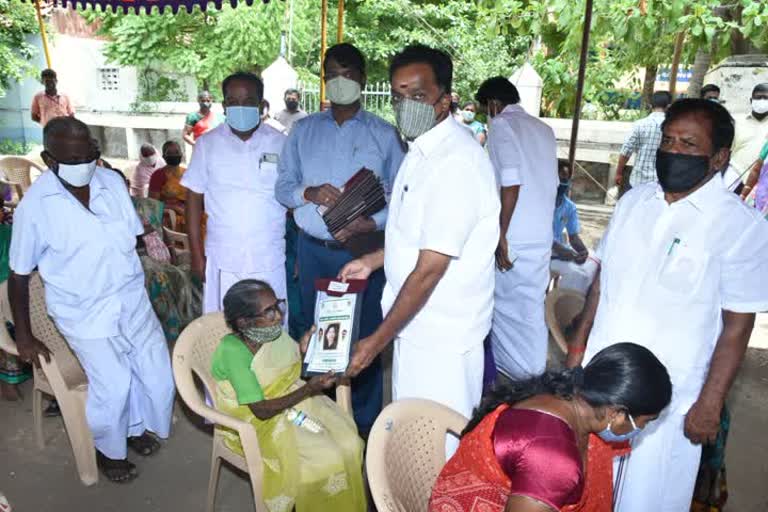 Transport Minister MR. Vijayabaskar Provided Scholarships to 1266 people