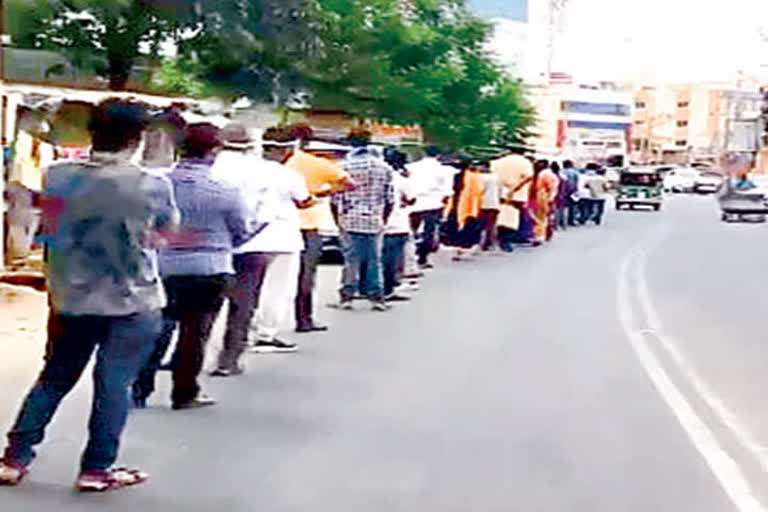 queue for corona tests in krishna district