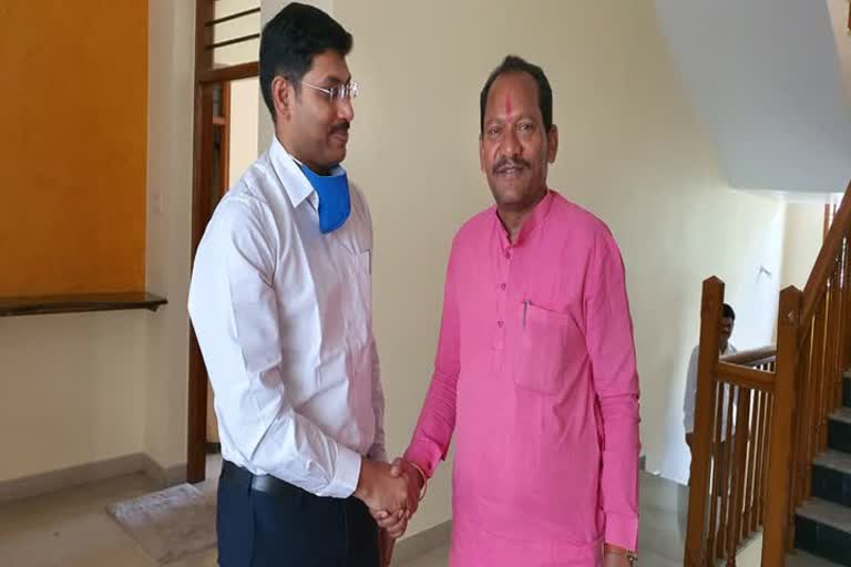 Minister Chawna congratulates Bidar district new Deputy Commissioner