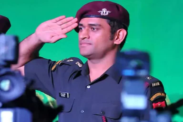 dhoni