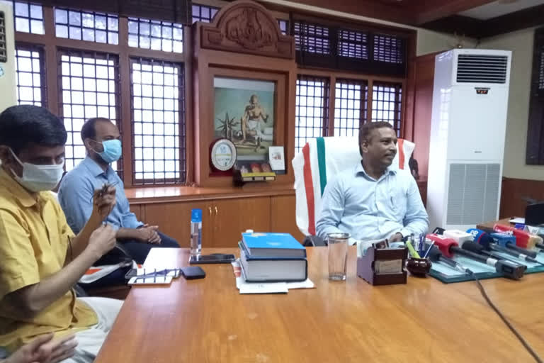 Kannur District Collector S Chandrashekar took charge  S Chandrashekar  S Chandrashekar new Kannur District Collector  Kannur District Collector  Kannur District Collector S Chandrashekar  Chandrashekar  കണ്ണൂർ ജില്ലാ കലക്‌ടർ എസ് ചന്ദ്രശേകർ ചുമതലയേറ്റു  എസ് ചന്ദ്രശേകർ ചുമതലയേറ്റു  കണ്ണൂർ ജില്ലാ കലക്‌ടർ  കണ്ണൂർ ജില്ലാ കലക്‌ടർ എസ് ചന്ദ്രശേകർ  ചന്ദ്രശേകർ  പുതിയ കണ്ണൂർ കലക്‌ടർ