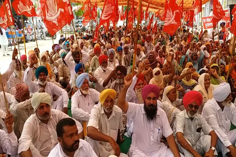 ਪੁਲਿਸ ਦੀ ਧੱਕੇਸ਼ਾਹੀਆ ਖ਼ਿਲਾਫ਼ CPI ਨੇ ਥਾਣੇ ਅੱਗੇ ਲਾਇਆ ਡੇਰਾ