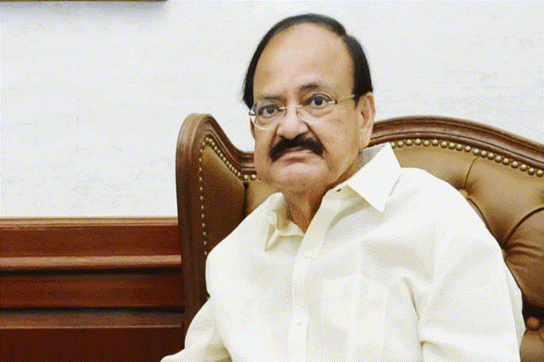 venkaiah-naidu-visits-pondicherry