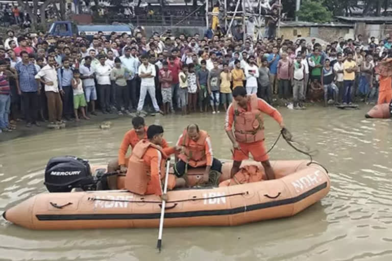 at least two people dead and several are missing after two boat collided on Brahmaputra