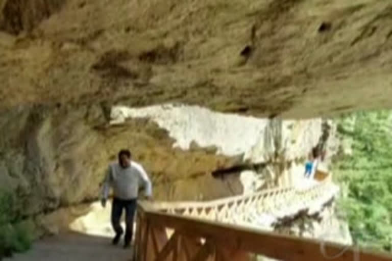 FIR against unidentified people for defacing historic Gartang Gali wooden bridge in Uttarakhand