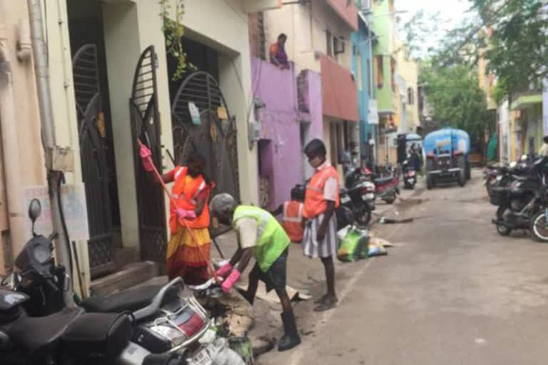 மழைநீர் வடிகால்கள், greater chennai corporation, dredging work in rainwater drains, சென்னை செய்திகள், பராமரிப்பு பணிகளை முடிக்க தீவிரம், rainwater drains, சென்னை மாநகராட்சி