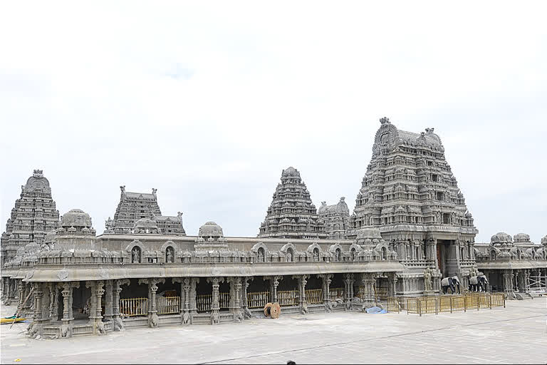 YADADRI TEMPLE