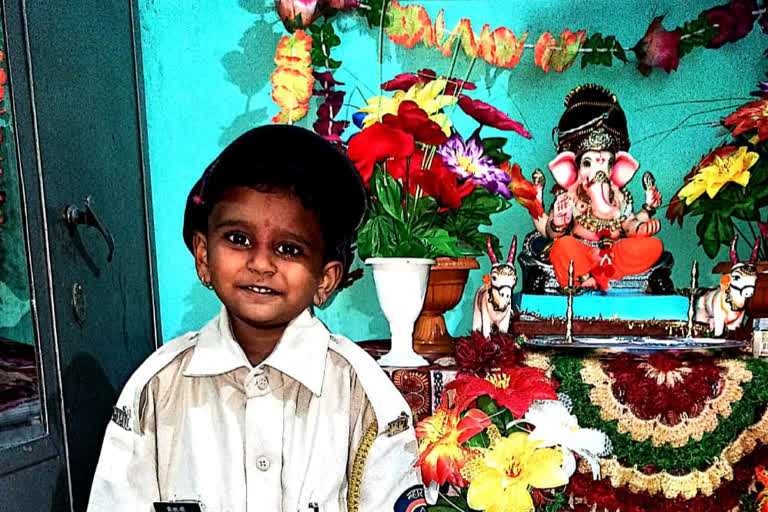 Ganesha established by a small child  by wearing a police dress