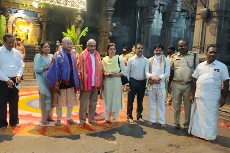 supreme court judge justice hemanth gupta visits srikalahasti