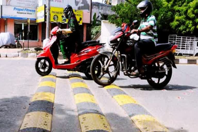 highway-should-be-free-from-speed-breaker-mhc-order