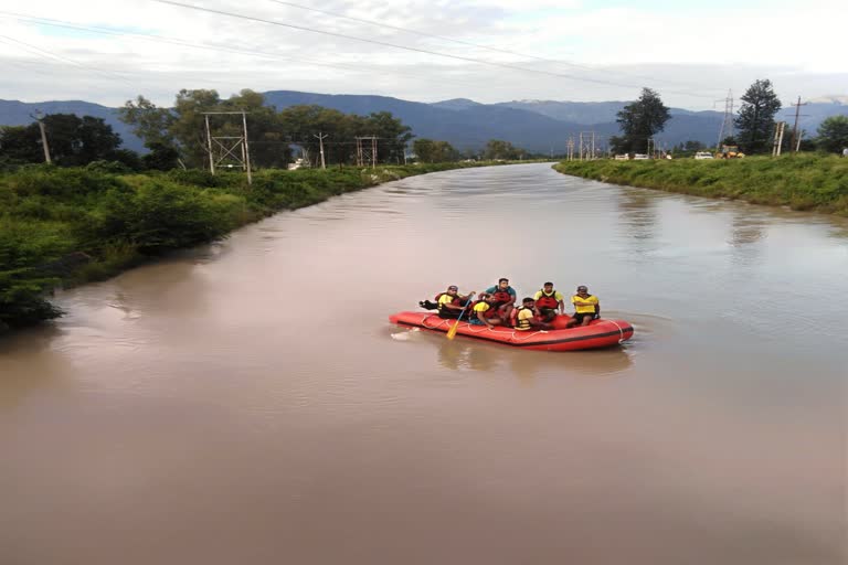 woman-jumped-in-the-shakti-canal-canal-with-3-children-in-vikasnagar