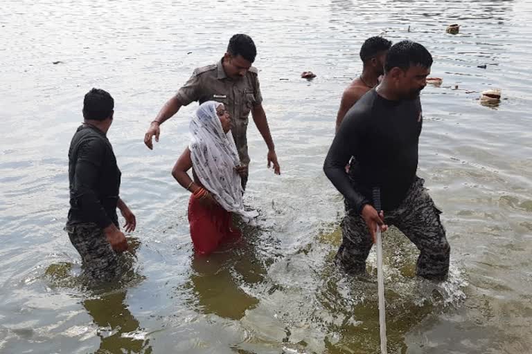 women drowning in chhitariya tall Dholpur