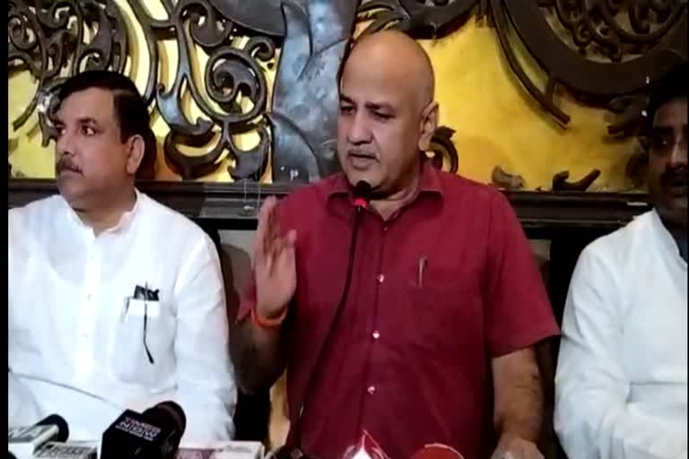 दिल्ली सरकार के डिप्टी सीएम मनीष सिसोदिया