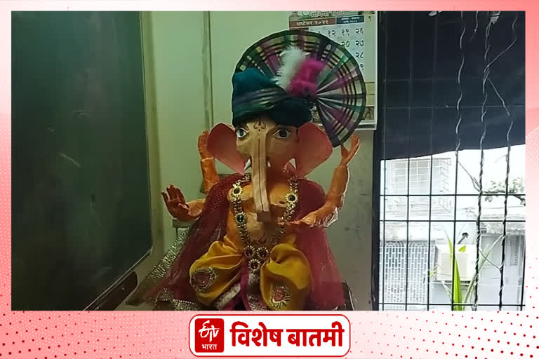 Teacher made Ganesh idol from paper in mumbai