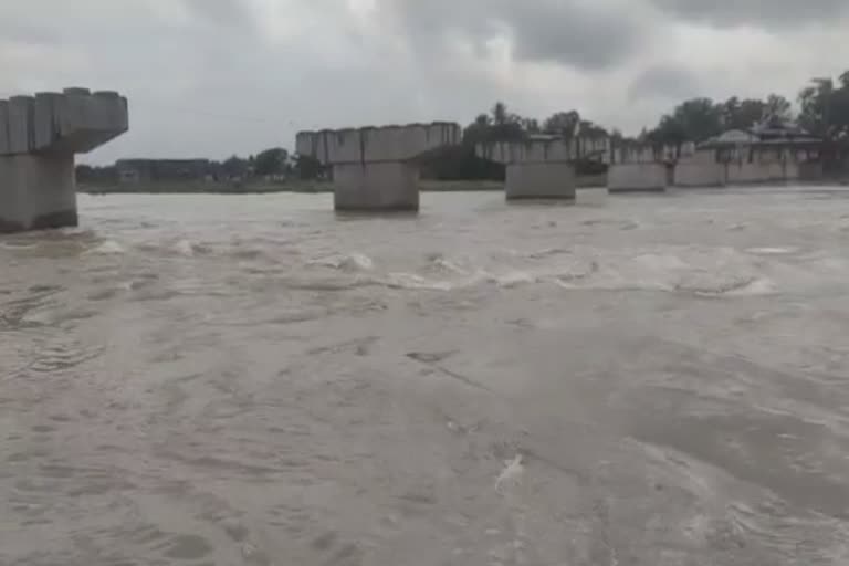flood water in jira river of bargarh