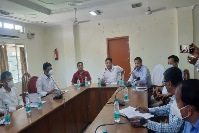 pramod-bado-at-review-meeting-of-jal-jeevan-mission-scheme-in-chirang