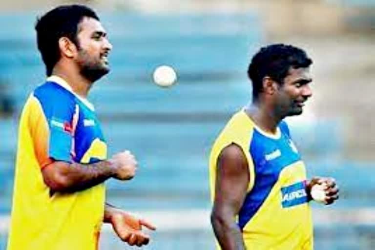 गेंदबाज मुथैया मुरलीधरन  Bowler Muttiah Muralitharan  महान ऑफ स्पिनर  आईपीएल का सफल कप्तान  क्रिकेट की खबर  खेल समाचार