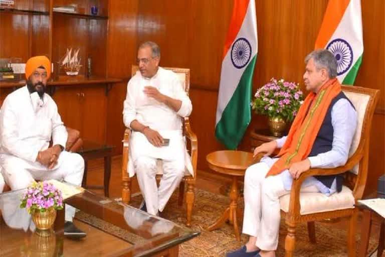 Environment Minister Hardeep Singh Dung along with Railway Minister Ashwini Vaishnav