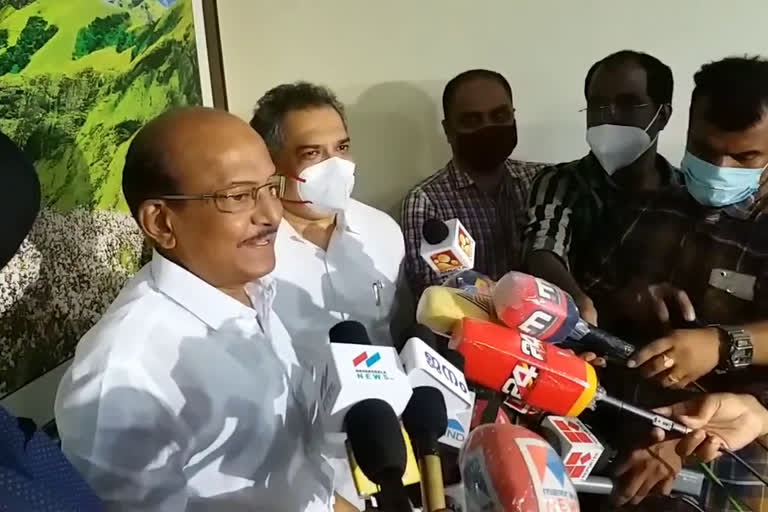 PK Kunhalikutty appeared before the ED  PK Kunhalikutty appeared before ED  PK Kunhalikutty  ED  Enforcement Directorate  ചന്ദ്രിക പണമിടപാട് കേസ്  ചന്ദ്രിക  ചന്ദ്രിക പണമിടപാട്  Chandrika money laundering case  Chandrika  Chandrika case  money laundering case  Kunhalikutty money laundering case  Kunhalikutty  ഇഡി  ഇഡിക്ക് മുന്നിൽ ഹാജരായി കുഞ്ഞാലിക്കുട്ടി  കുഞ്ഞാലിക്കുട്ടി  പികെ കുഞ്ഞാലിക്കുട്ടി  കുഞ്ഞാലിക്കുട്ടി ഇഡിക്കു മുന്നിൽ ഹാജരായി