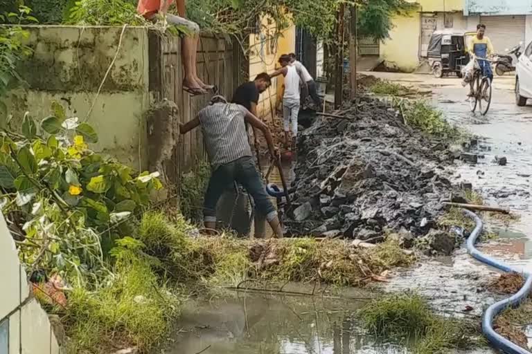 Mumbai-like situation due to rain in Raipur