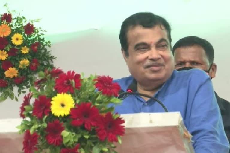 india-to-have-its-worlds-largest-expressway-by-march-2022-gadkari