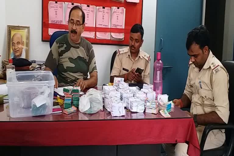 illegal-business-of-lottery-was-being-conducted-in-pakur