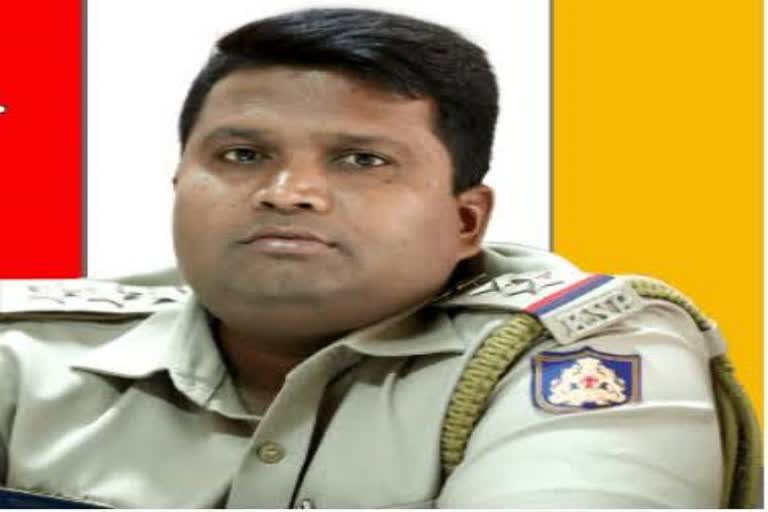 acb arrested inspector raghavendra