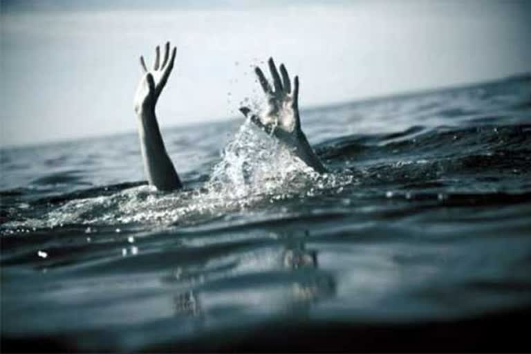 seven girls drown