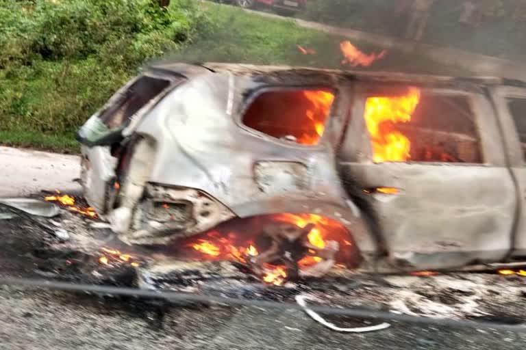 A car burnt in Agumbe ghat section