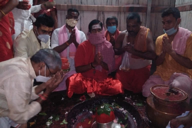 Sparsh Puja begins at Basukinath Temple in Dumka