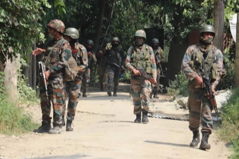 Army  search operation along the LoC's Uri sector  Jammu and Kashmir  Uri sector  ഇന്ത്യൻ ആർമി  കരസേനയുടെ സെർച്ച് ഓപ്പറേഷൻ  ഉറി സെക്‌ടറിൽ സെർച്ച് ഓപ്പറേഷൻ  ഉറി സെക്‌ടറിൽ ആർമിയുടെ സെർച്ച് ഓപ്പറേഷൻ  സംശയാസ്‌പദമായ 'മൂവ്മെന്‍റ്'  സംശയാസ്‌പദമായ 'മൂവ്മെന്‍റ്' ഉറി സെക്‌ടറിൽ  Army launches search operation  Army launches search operation news  Army launches search operation along LoC in Uri