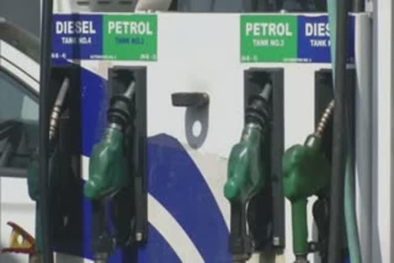 આજે સતત 15મા દિવસે Petrol-Dieselની કિંમત સ્થિર, જુઓ ક્યાં શું કિંમત છે?