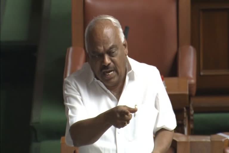 Ex speaker ramesh kumar talking about road problem in assembly