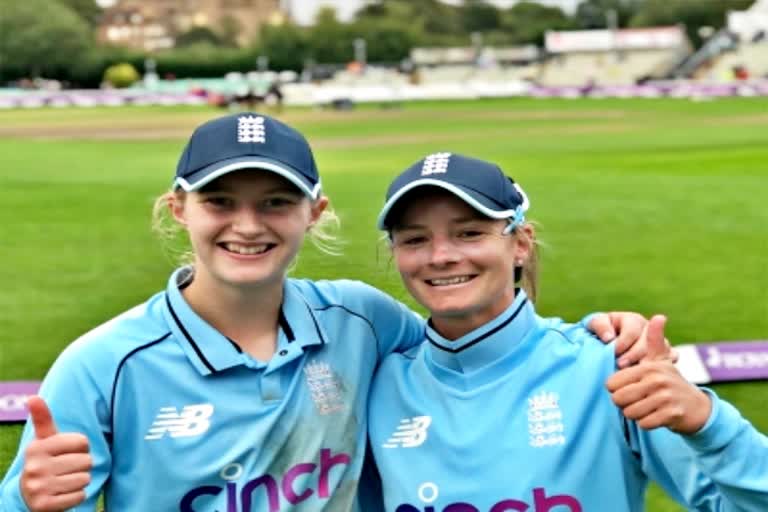 women cricket Match  England beat New Zealand  England women cricket Team  New Zealand women cricket Team  Cricket News  डकवर्थ लुइस नियम  खेल समाचार  महिला क्रिकेट