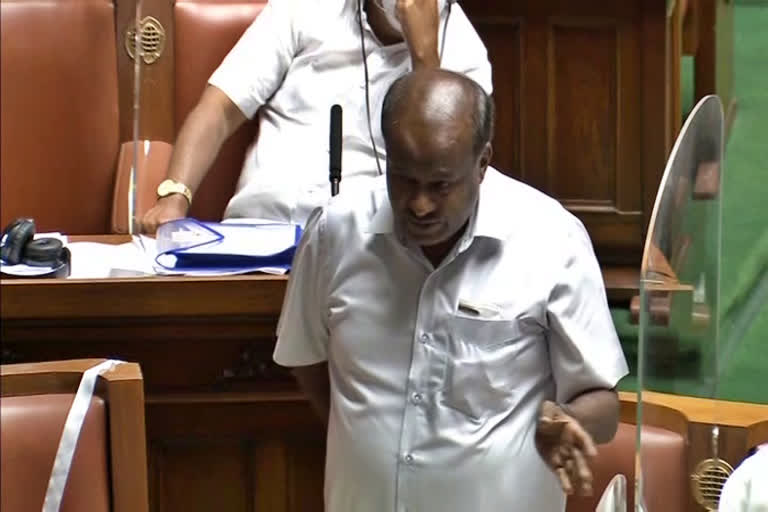 former-cm-hd-kumaraswamy-in-legislative-assembly